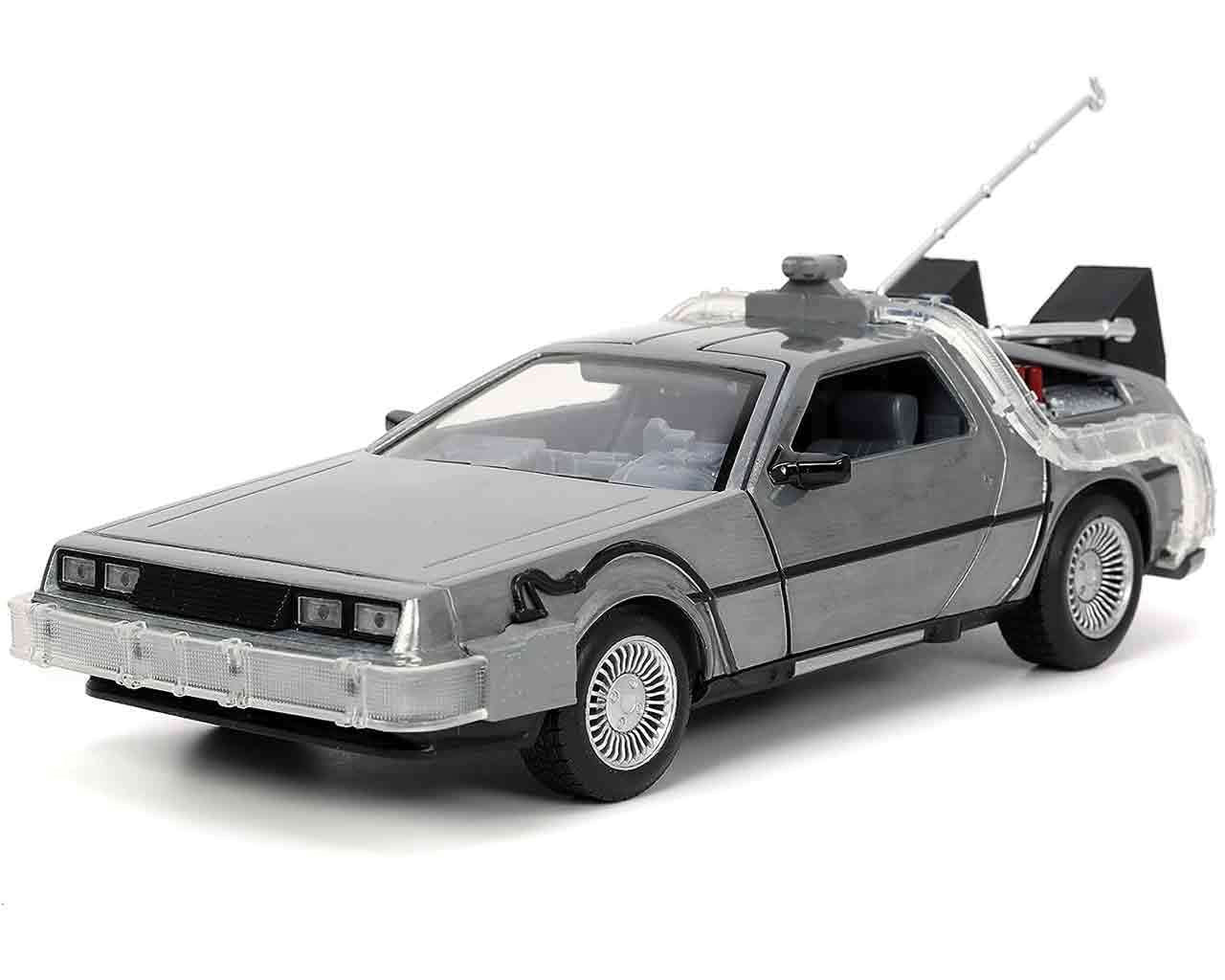 DeLorean DMC-12 - 1:24 Die-Cast Model con Luci - Ritorno al Futuro
