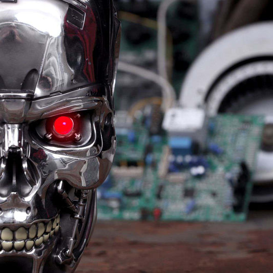 Testa da Parete Terminator T-800 con Occhi Luminosi – Replica Ufficiale in Resina Dipinta a Mano – Decorazione Horror Sci-Fi
