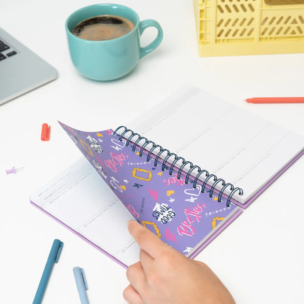 Agenda 2026 Friends – Settimanale A5 con Adesivi e Segnalibri – Copertina Rigida “Together is Better”